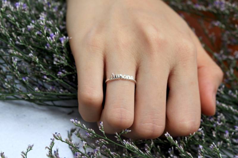 Personalisierter Sterling Silber Name Ring Schmuck Andenken von JaneJewelryStore