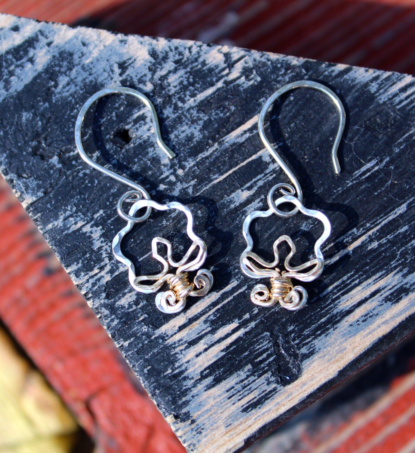 Cotton Boll Ohrringe in Sterling Und Gold, Mississippi-Schmuck, Delta-Schmuck, Baumwolle, Baumwolle Gehämmert von JaneMcCroryJewelry