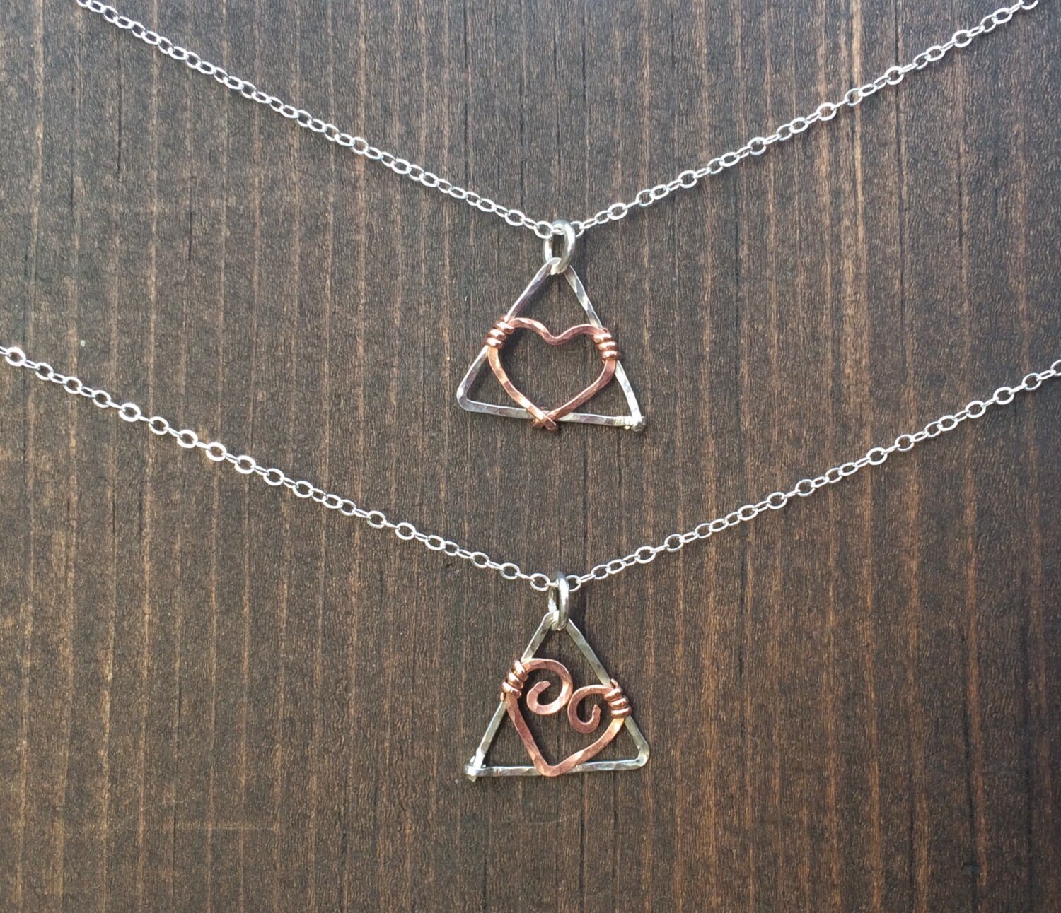 Herz Der Delta-Halskette Aus Sterling Silber Und Kupfer Gehämmert von JaneMcCroryJewelry