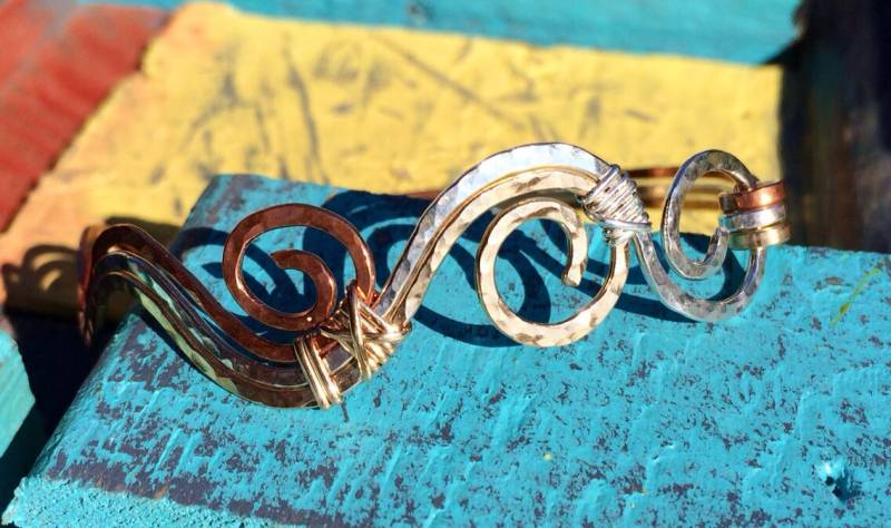 Mighty Mississippi River Armband Gehämmert in Gemischten Metallen Sterling, Gold Filled Und Kupfer. Mrs. Mississippi, 3 Flüsse von JaneMcCroryJewelry