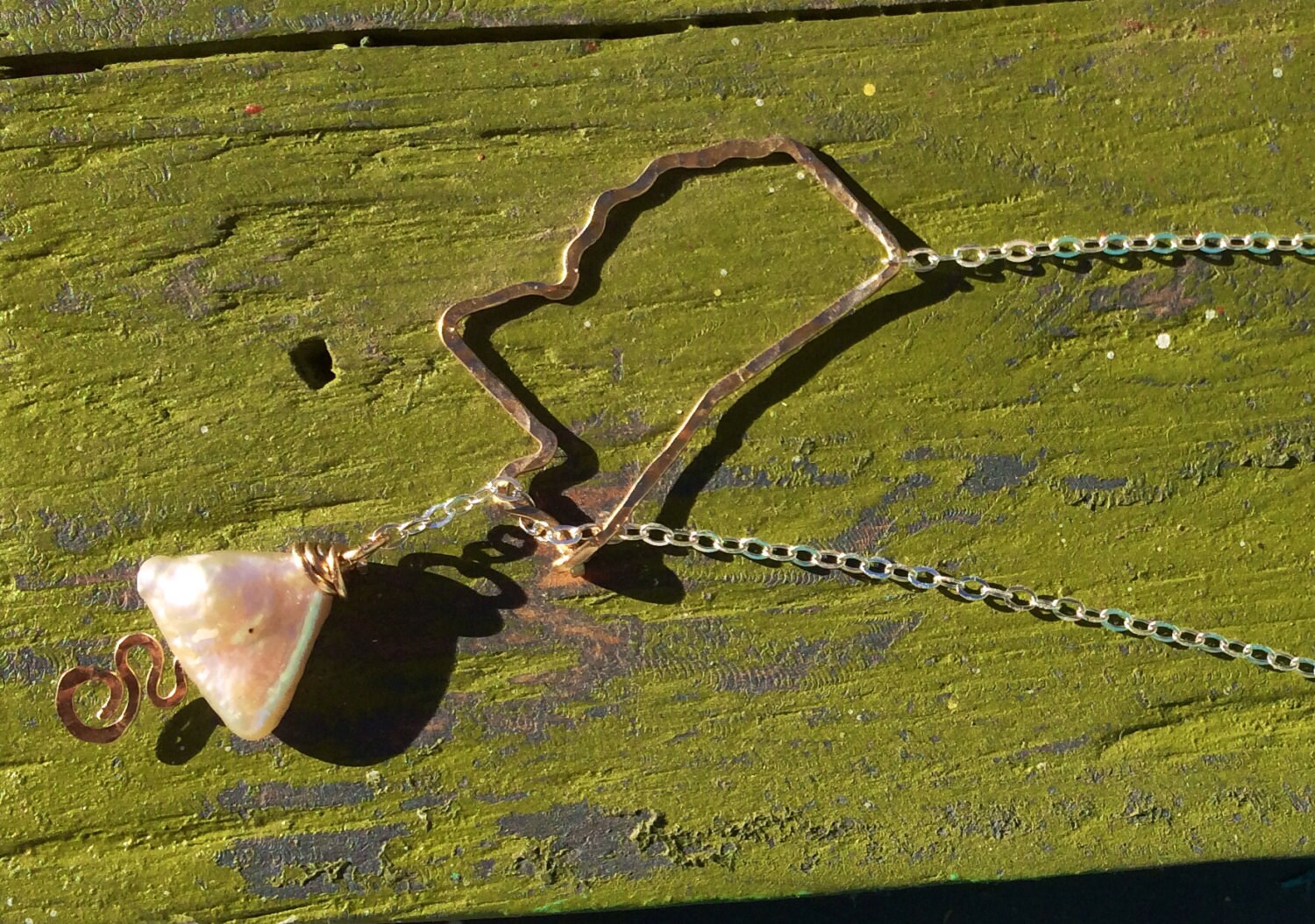 Mississippi Delta Lariat in Sterling Und Gold, State Halskette, Gehämmerter Schmuck, Perle von JaneMcCroryJewelry