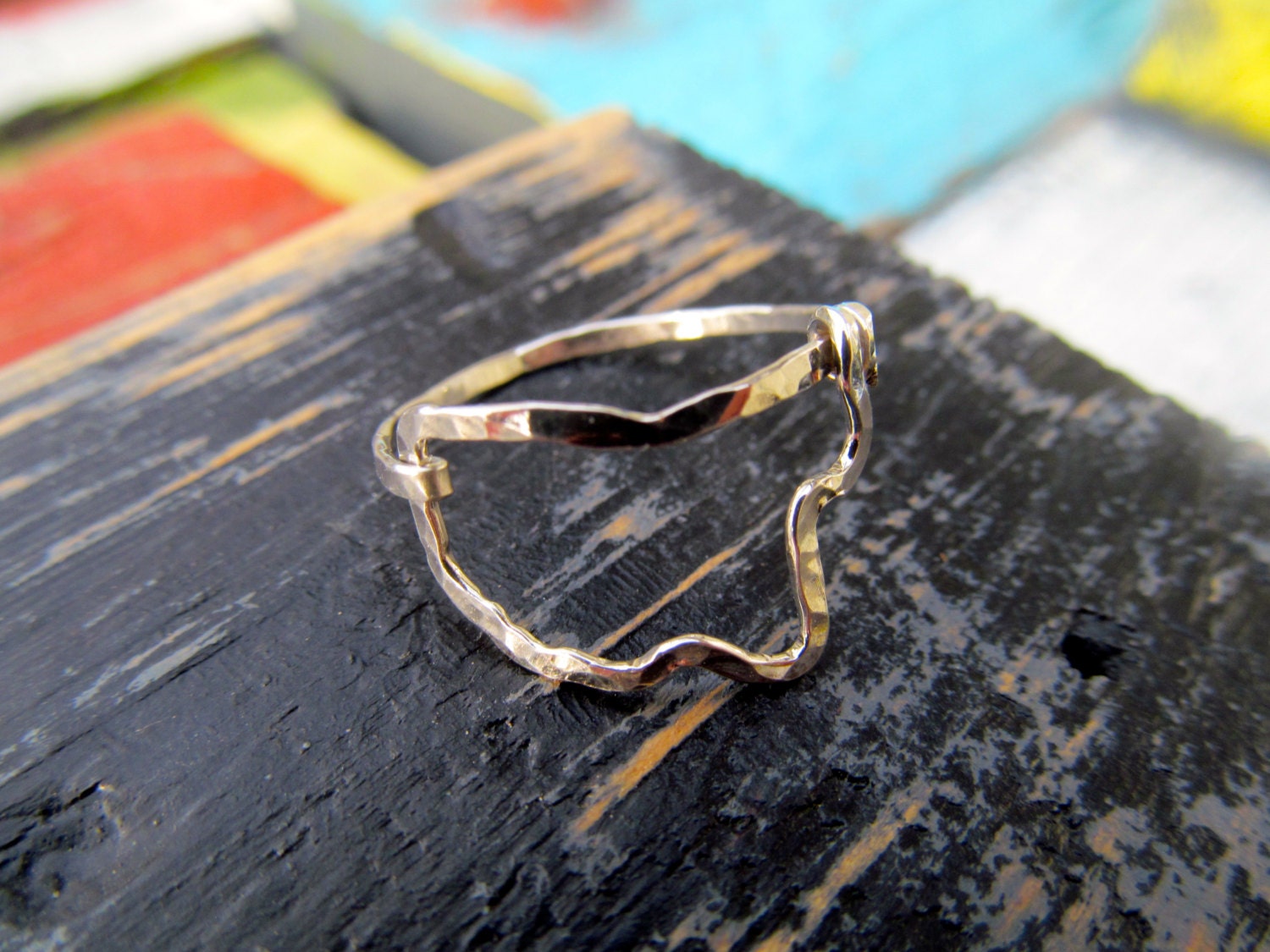 Mississippi Geformter Ring Hammered, Outline Drahtring, Schmuck, Zustand Ring, Draht von JaneMcCroryJewelry