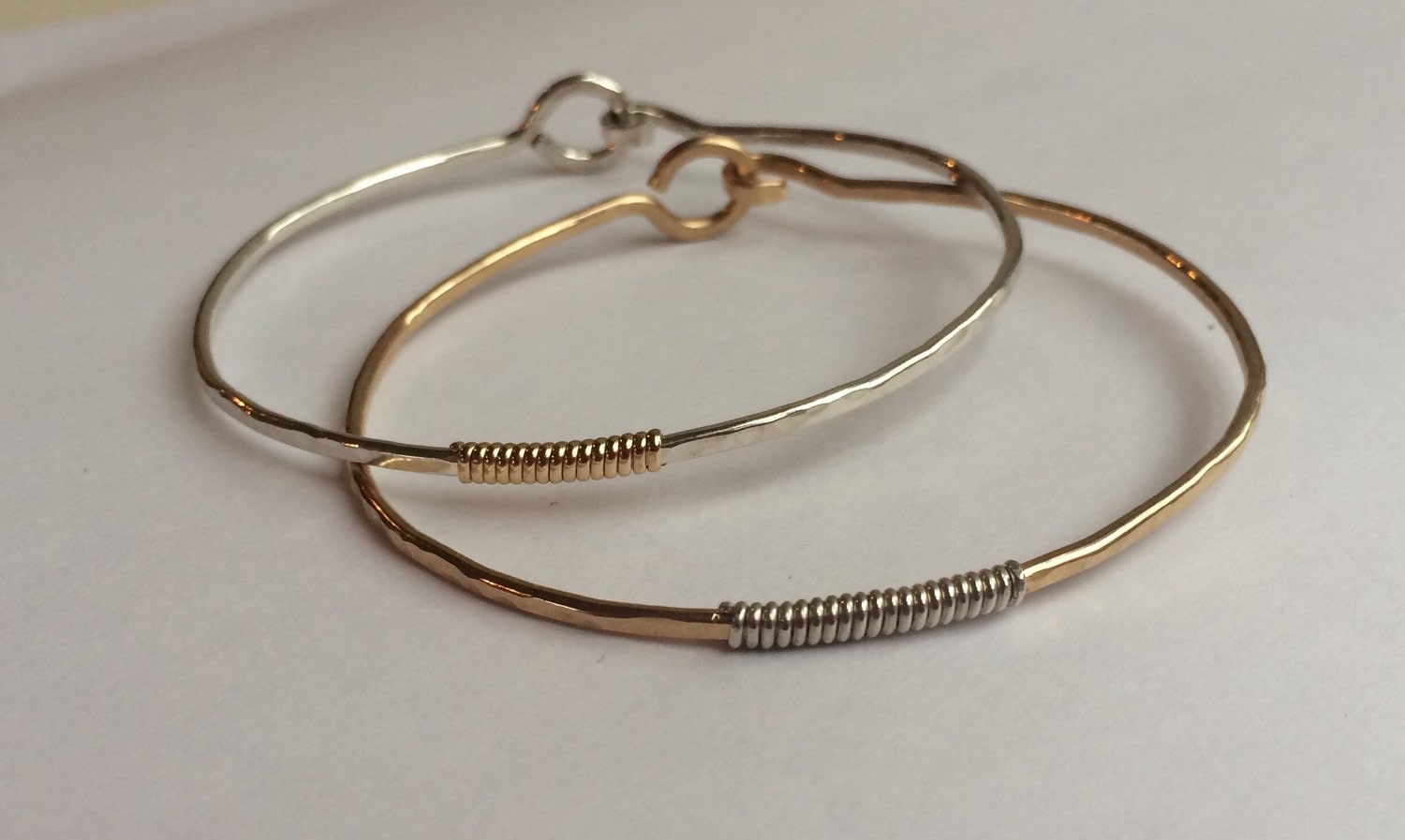 sterling Silber Armreif Mit Gold Akzent, Plain Jane, Einfaches Armband von JaneMcCroryJewelry