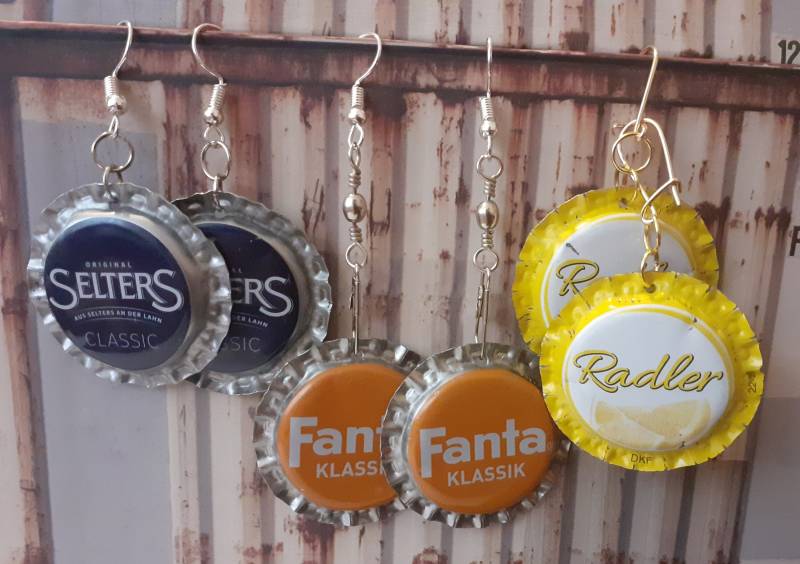 Kronkorken Ohranhänger, #ohrschmuck, Aufgebogen, Crazy Earrings, Unique von JanesGiftIdeas