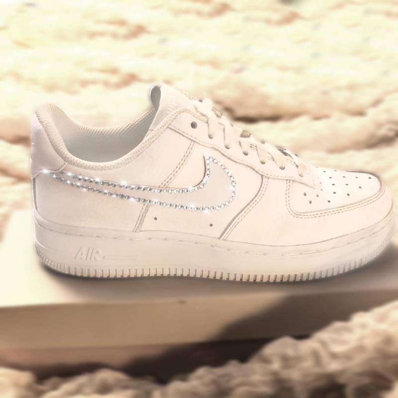 Custom Air Force 1 Sneaker Mit Glitzernden Strasssteinen "Delicate Crystal" Crystals von JaniceArtBoutique