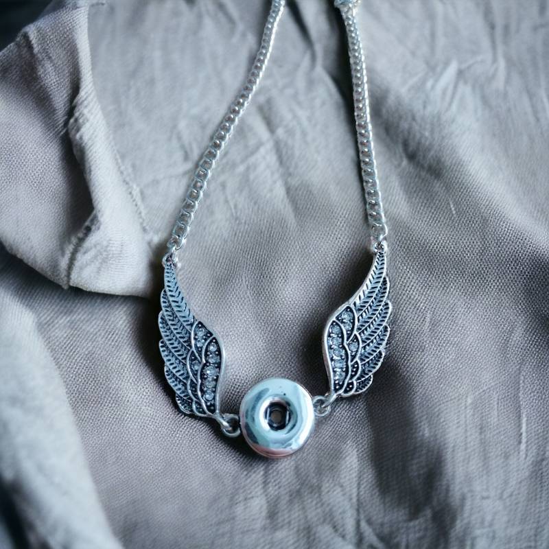 Druckknopf Flügel Halskette von JaninaJewelryShop