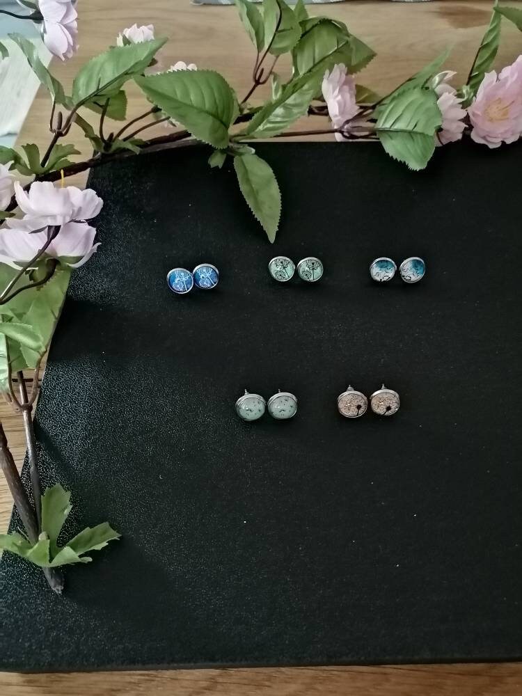 Handmade Cabochon Ohrstecker Handmade Cabochon Ohrstecker von JaninaJewelryShop