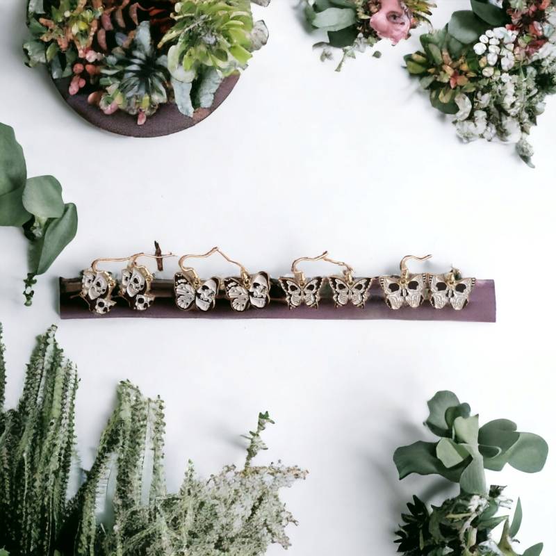 Schmetterling Totenkopf Ohrringe Schmetterling Totenkopf Ohrringe von JaninaJewelryShop