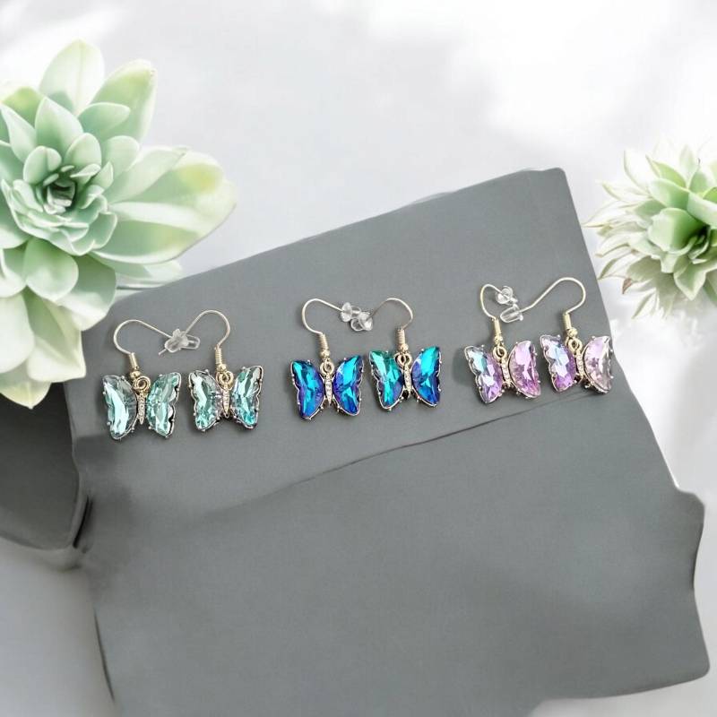 Wunderschöne Kristall Schmetterling Ohrringe Wunderschöne Kristall Schmetterling Ohrringe von JaninaJewelryShop
