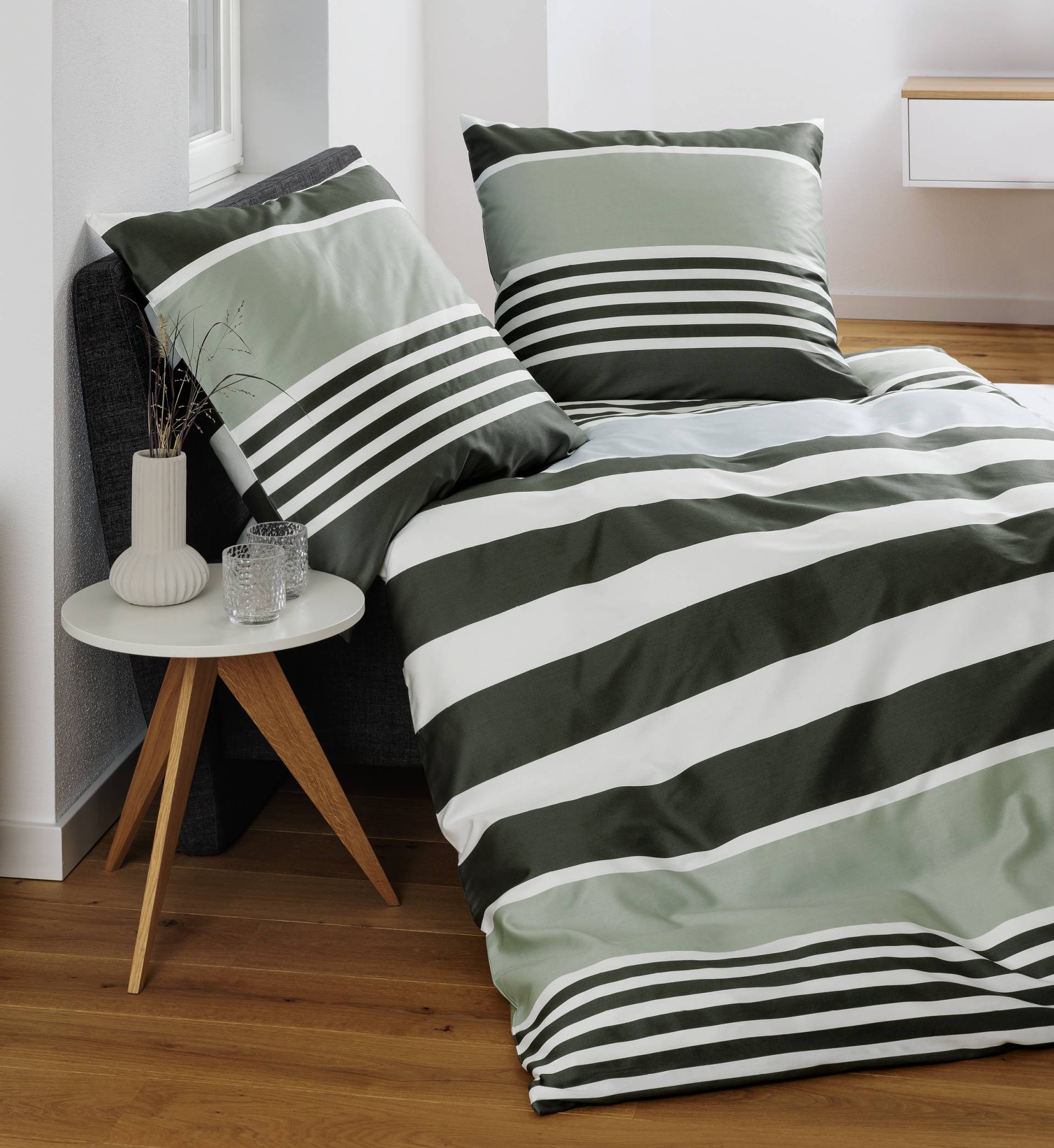 Janine Bettwäsche "Mako-Satin87108 07", mit Reissverschluss Janine Bettwäsche "Mako-Satin87108 07", mit Reissverschluss von Janine