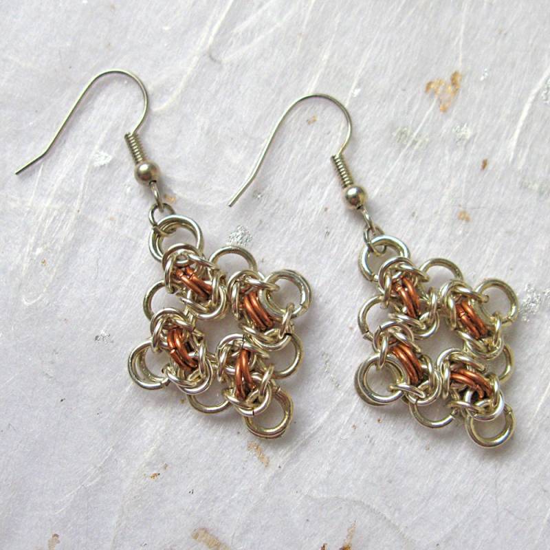 Silber Und Kupfer Chainmail Ohrringe Silber Und Kupfer Chainmail Ohrringe von JanislaJewels