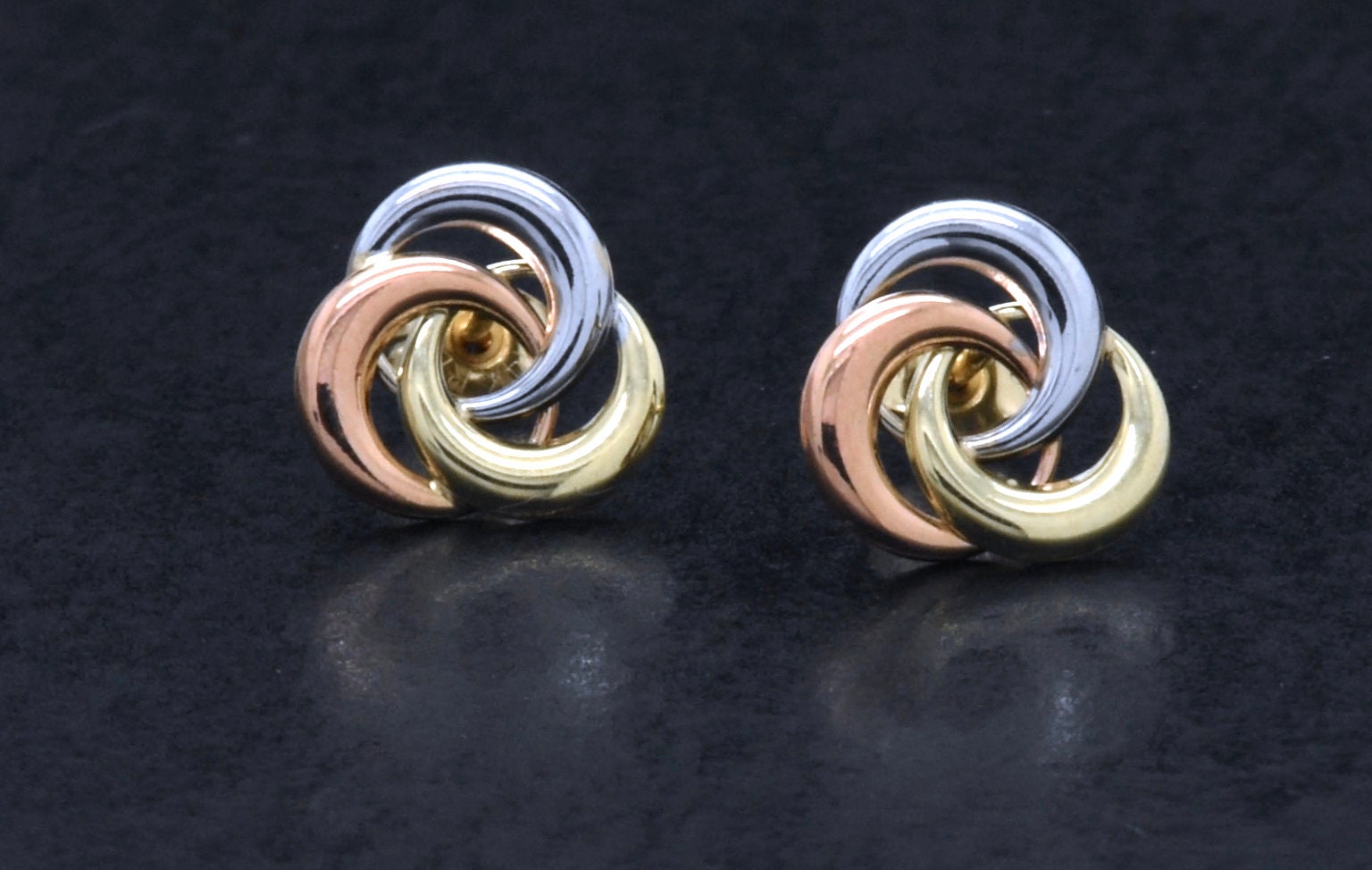 14K 3 Drei Tone Gold Pink/Rose Weiß Gelb Tricolor Liebesknoten Valentinstag Frauen Kreis Zierliche Kleine Petite Post Ohrstecker von JanksyJewels