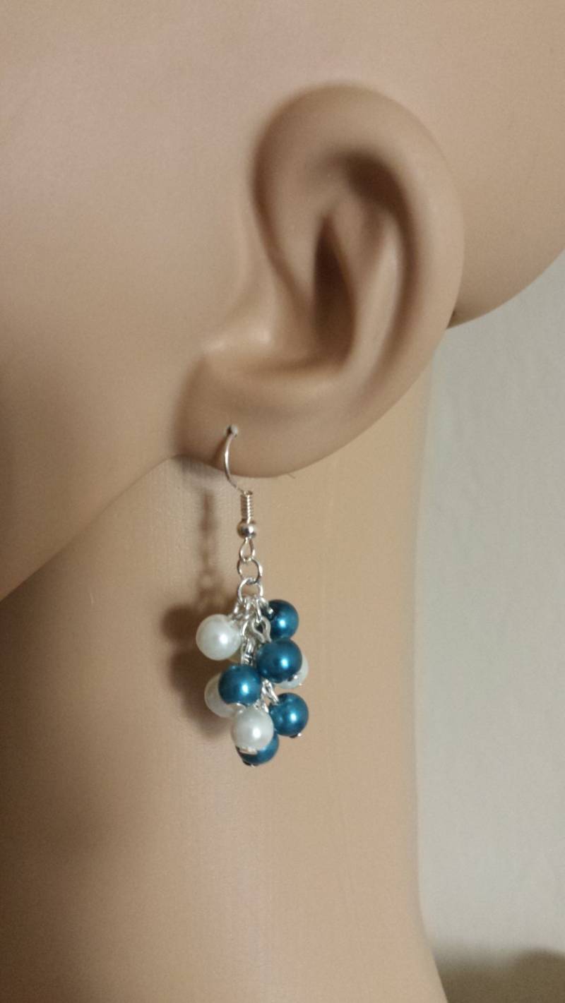Blau Und Weiß Cluster Ohrringe Chunky Ohrring, Schmuck, Geschenkideen, Mode Ohrringe, Perlen von JansGems2012