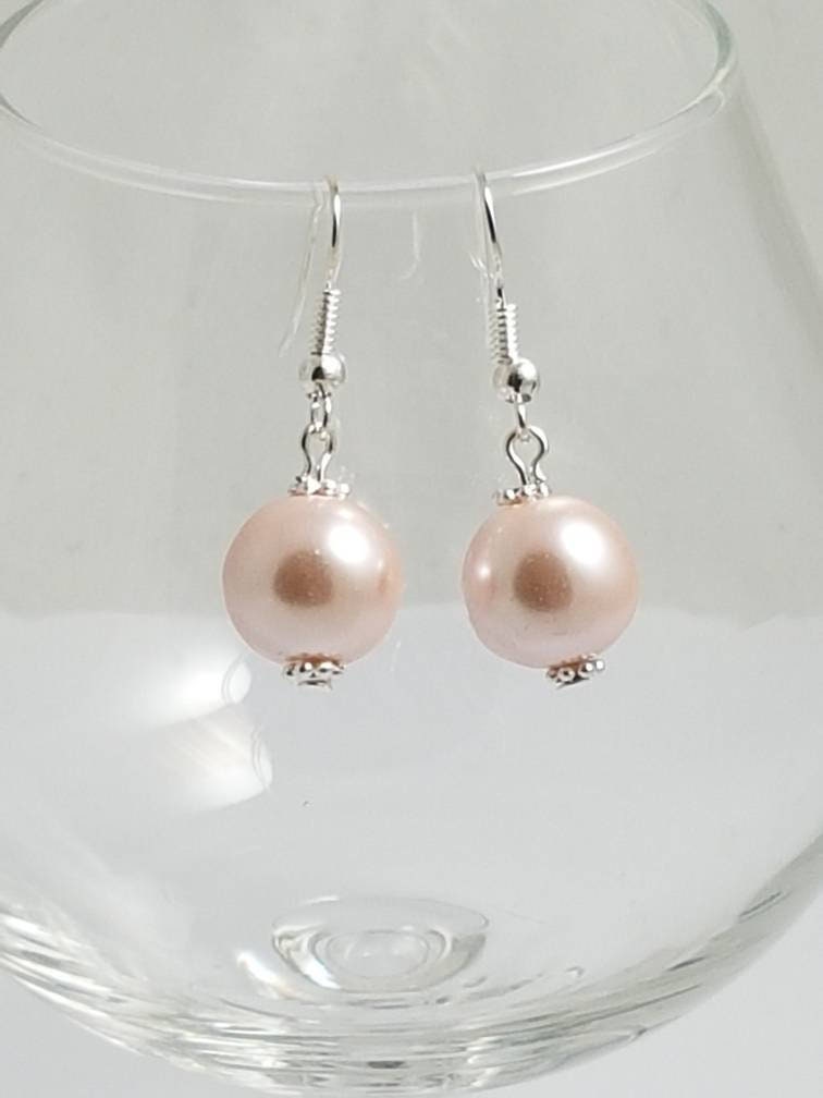 Blush Pink Perle Ohrringe, Brautjungfer Baumeln Hochzeit Geschenke von JansGems2012
