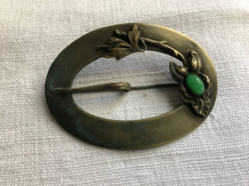 Antik Jugendstil Brosche Anstecknadel, Gold Silber Ton Metall, Chrysopras Stein von JansVintageStuff