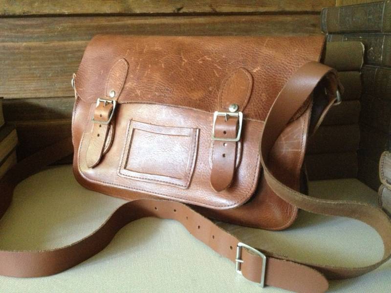 Ledertasche Messenger Mini Aktentasche Handgefertigt Kastanienbraun Leder Wildleder von JansVintageStuff