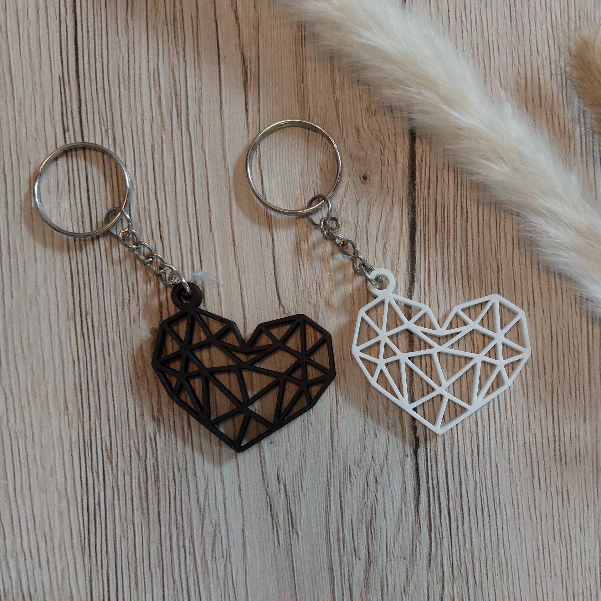 Herz Schlüsselanhänger/Taschenanhänger, 3D Gedruckt, Einzigartiges Geschenk, Schwarz, Weiß , Pla/Kunststoff Herz Schlüsselanhänger/Taschenanhänger, 3D Gedruckt, Einzigartiges Geschenk, Schwarz, Weiß , Pla/Kunststoff von Jansprint