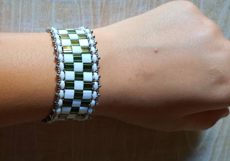 Armband Aus Glasperlen Gewebt Armband Aus Glasperlen Gewebt von Janyscrea