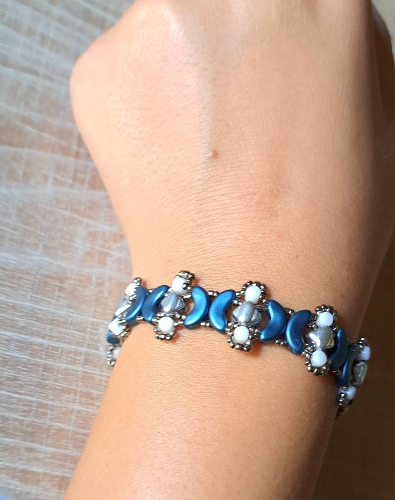 Armband Hergestellt Durch Nadelweben Mit Puca-Glasperlen Armband Hergestellt Durch Nadelweben Mit Puca-Glasperlen von Janyscrea