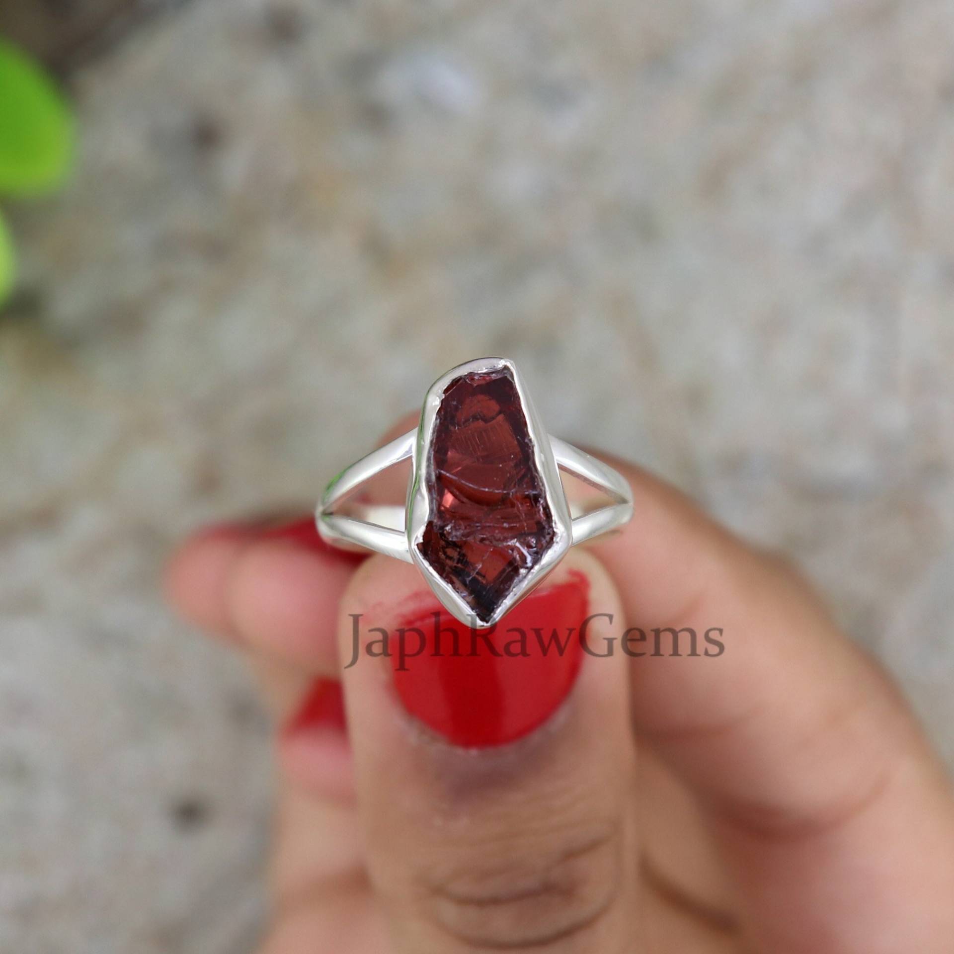 Roher Granat Ring, 925 Sterling Silber Kristall Rohstein Geschenk Für Sie, Ringe Frauen von JaphRawGems