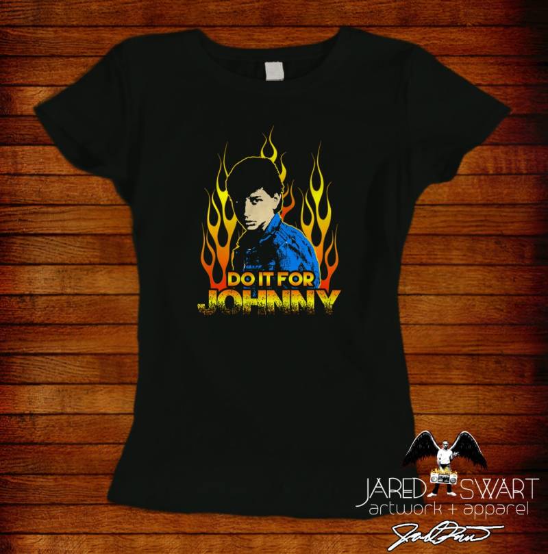 Außenseiter "Do It For Johnny' T-Shirt - Jared Swart Kunstwerk von JaredSwartArtwork