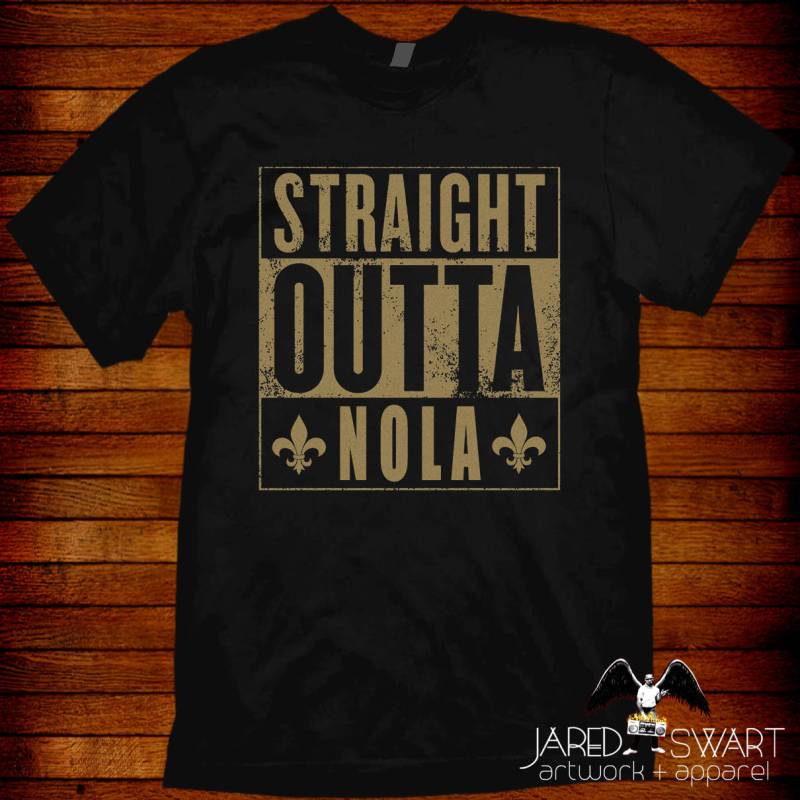 straight Outta Nola T-Shirt - New Orleans Fleur-De-Lis-T-Shirt von JaredSwartArtwork