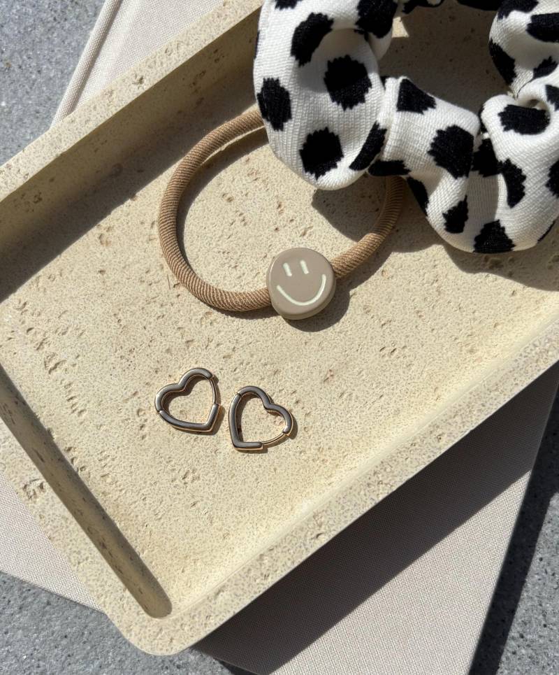 Haargummi Smiley | Haar Accessoires Haargummis Armband Schmuck Smileyperle Wildleder Beige Handgemacht Geschenk Für Freundin von JasisSchmuckstuecke