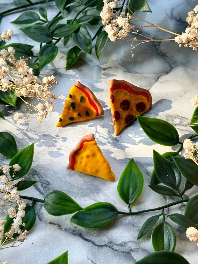 Handmade Pizza Pins | Food Accessory Fast Badge Salami Pizza Margherita Cheese Slice Handmade Pizza Pins | Food Accessory Fast Badge Salami Pizza Margherita Cheese Slice von JasminKu