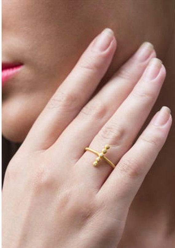 Emily Gold Vermeil Ring Mit Zirkon-Bar Emily Gold Vermeil Ring Mit Zirkon-Bar von JasmineWhiteLondon