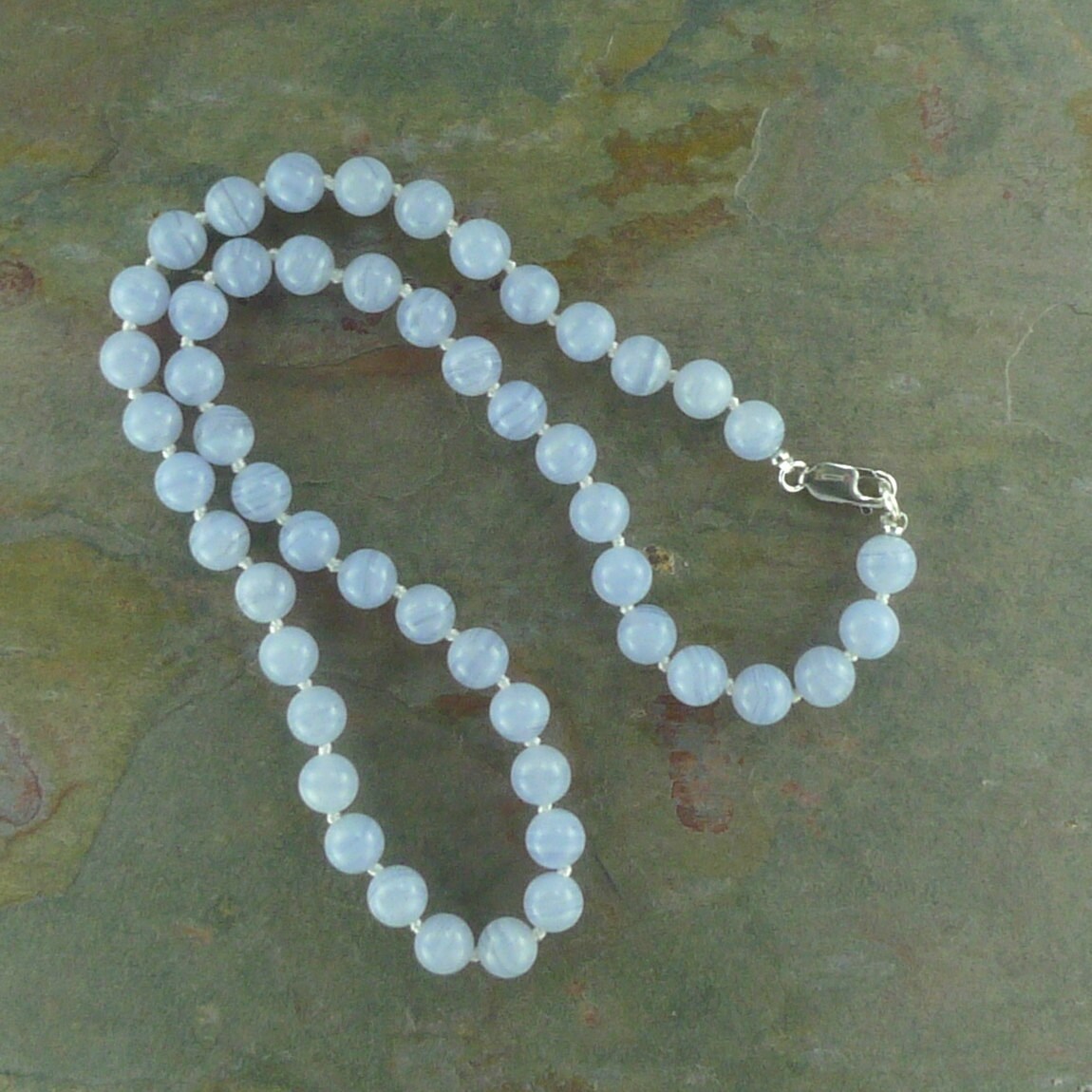 Blaue Lace-Achat Chakra-Halskette Alle Natürlichen Halbedelsteine-Heilung Metaphysical Blaue Lace-Achat Chakra-Halskette Alle Natürlichen Halbedelsteine-Heilung Metaphysical von JaspersJewels