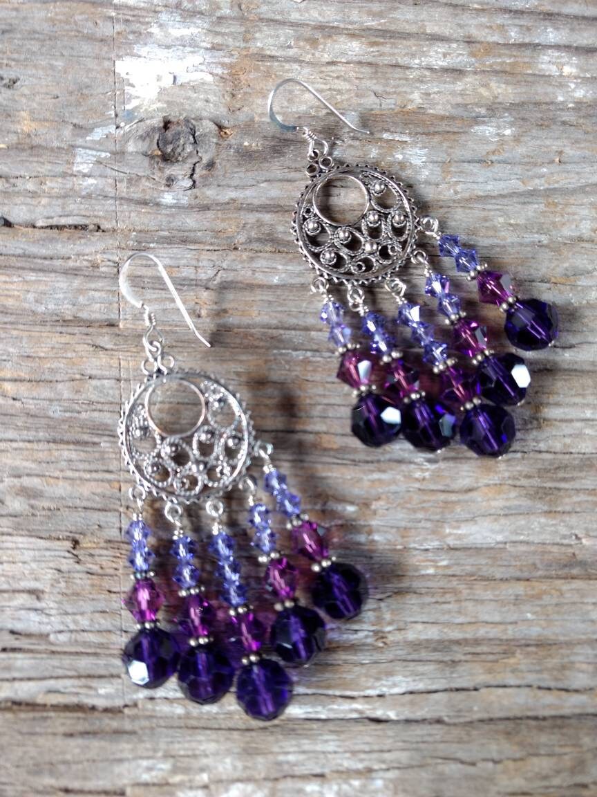 Chandelier Ohrringe 3 Shades Of Purples Swarovski Kristall Bunte Hochzeit Prom Sterling Silber Chandelier Ohrringe 3 Shades Of Purples Swarovski Kristall Bunte Hochzeit Prom Sterling Silber von JaspersJewels