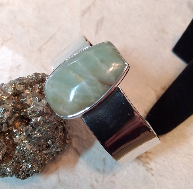 Chrysoprase Stein Statement Manschette Armband Sterling Silber Breitband Wow Chrysoprase Stein Statement Manschette Armband Sterling Silber Breitband Wow von JaspersJewels