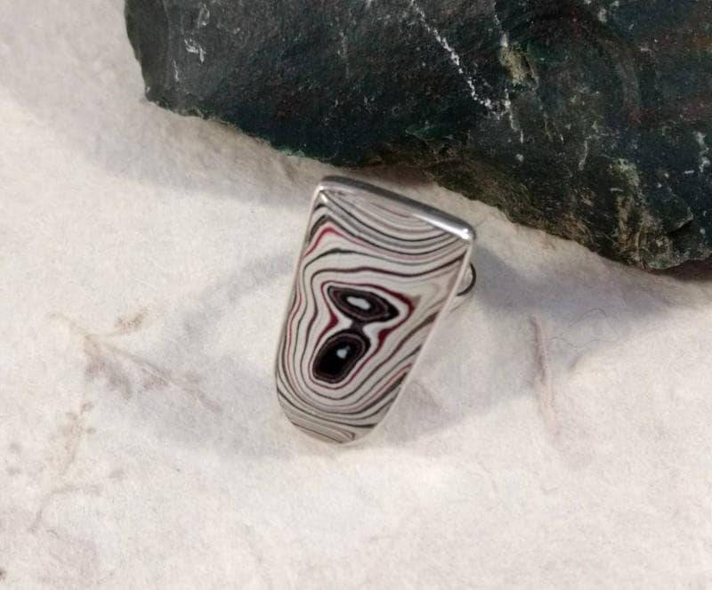 Fordite Statement Ring Sterling Silber Größe 8 von JaspersJewels