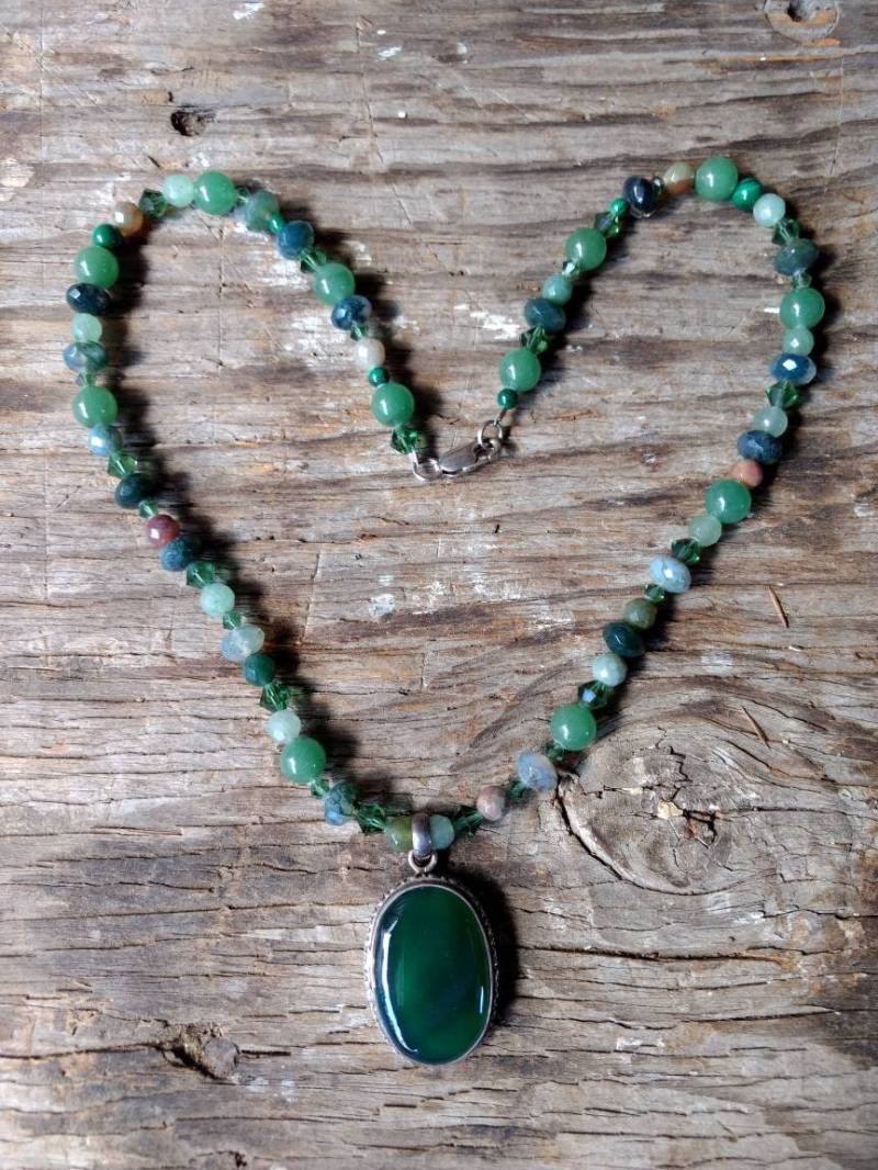 Grüner Onyx Anhänger Mit Edelstein-Mix Aventurin, Moosachat, Malachit, Jaspis Kette Grüner Onyx Anhänger Mit Edelstein-Mix Aventurin, Moosachat, Malachit, Jaspis Kette von JaspersJewels