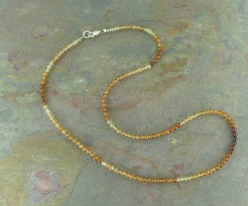 Hessonit Garnet Shaded Stone Natürliche Edelstein Sterling Silber Halskette Hessonit Garnet Shaded Stone Natürliche Edelstein Sterling Silber Halskette von JaspersJewels