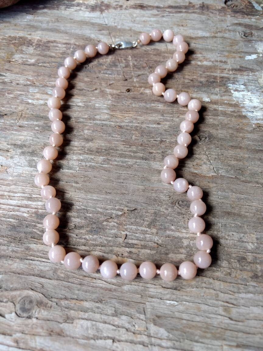 Mondstein | Pfirsich Chakra Halskette Alle Natürlichen Halbedelsteine Heilmetaphysical Mondstein | Pfirsich Chakra Halskette Alle Natürlichen Halbedelsteine Heilmetaphysical von JaspersJewels