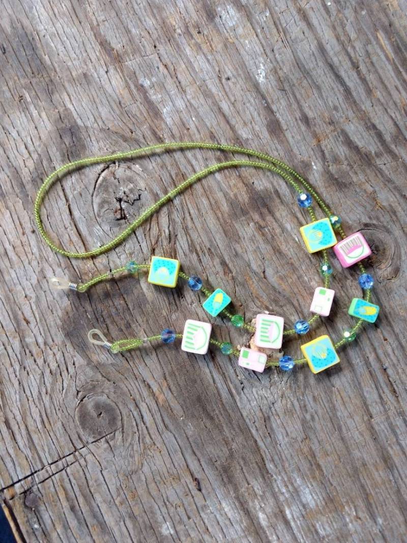 Sale Skurrile Geldbörse Telefon Rosa Blau Grün Gelb Fimo Polymer Clay, Glas & Swarovski Perlen Brillen Kette Sale Skurrile Geldbörse Telefon Rosa Blau Grün Gelb Fimo Polymer Clay, Glas & Swarovski Perlen Brillen Kette von JaspersJewels