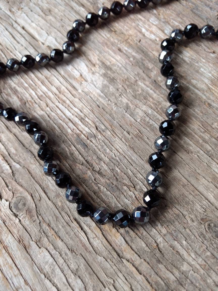 Schwarz Onyx & Hämatit | Facettierte Chakra Halskette Alle Natürlichen Halbedelsteine Heilung Metaphysical Schwarz Onyx & Hämatit | Facettierte Chakra Halskette Alle Natürlichen Halbedelsteine Heilung Metaphysical von JaspersJewels