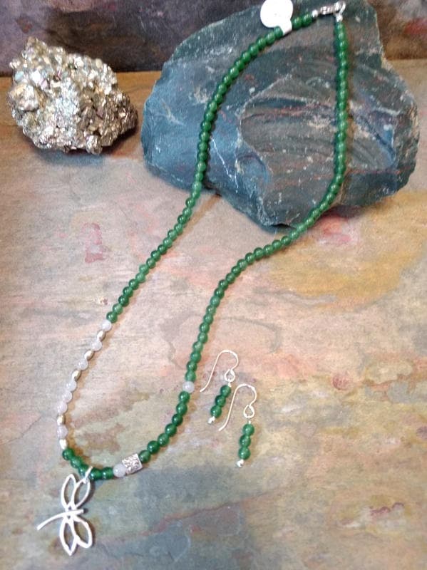 Set Dragonfly Aventurin & Rosenquarz, Sterling Silber Halskette Und Ohrring Set von JaspersJewels