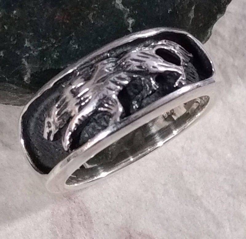 Wolf Direwolf Sterling Silber Ring Unikat Wählen Größe 6-9 Wolf Direwolf Sterling Silber Ring Unikat Wählen Größe 6-9 von JaspersJewels