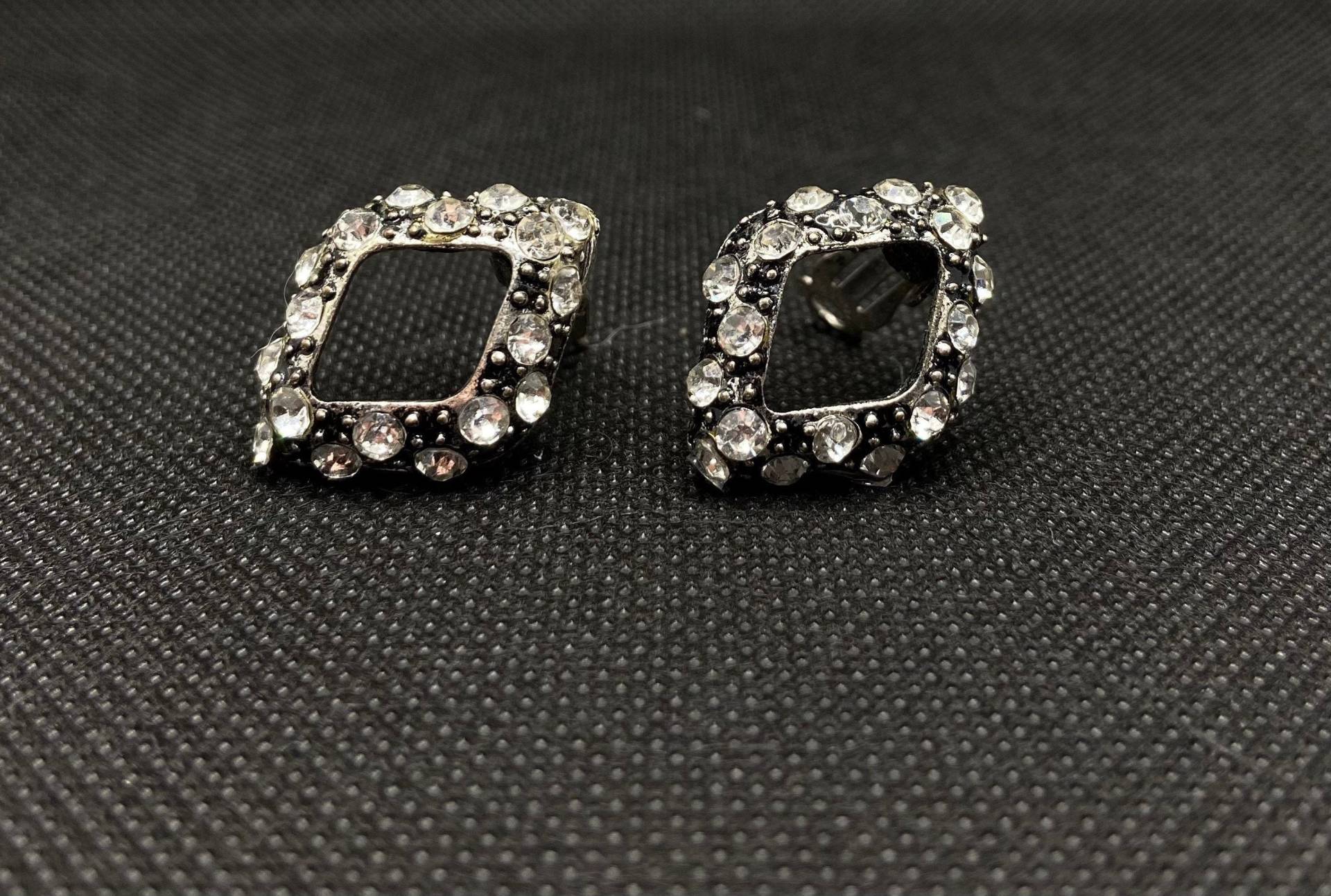 1950Er Jahre Ohrclips, Mid Century Ohrringe, Diamant Vintage Schwarze Ohrclips von JattengVintage