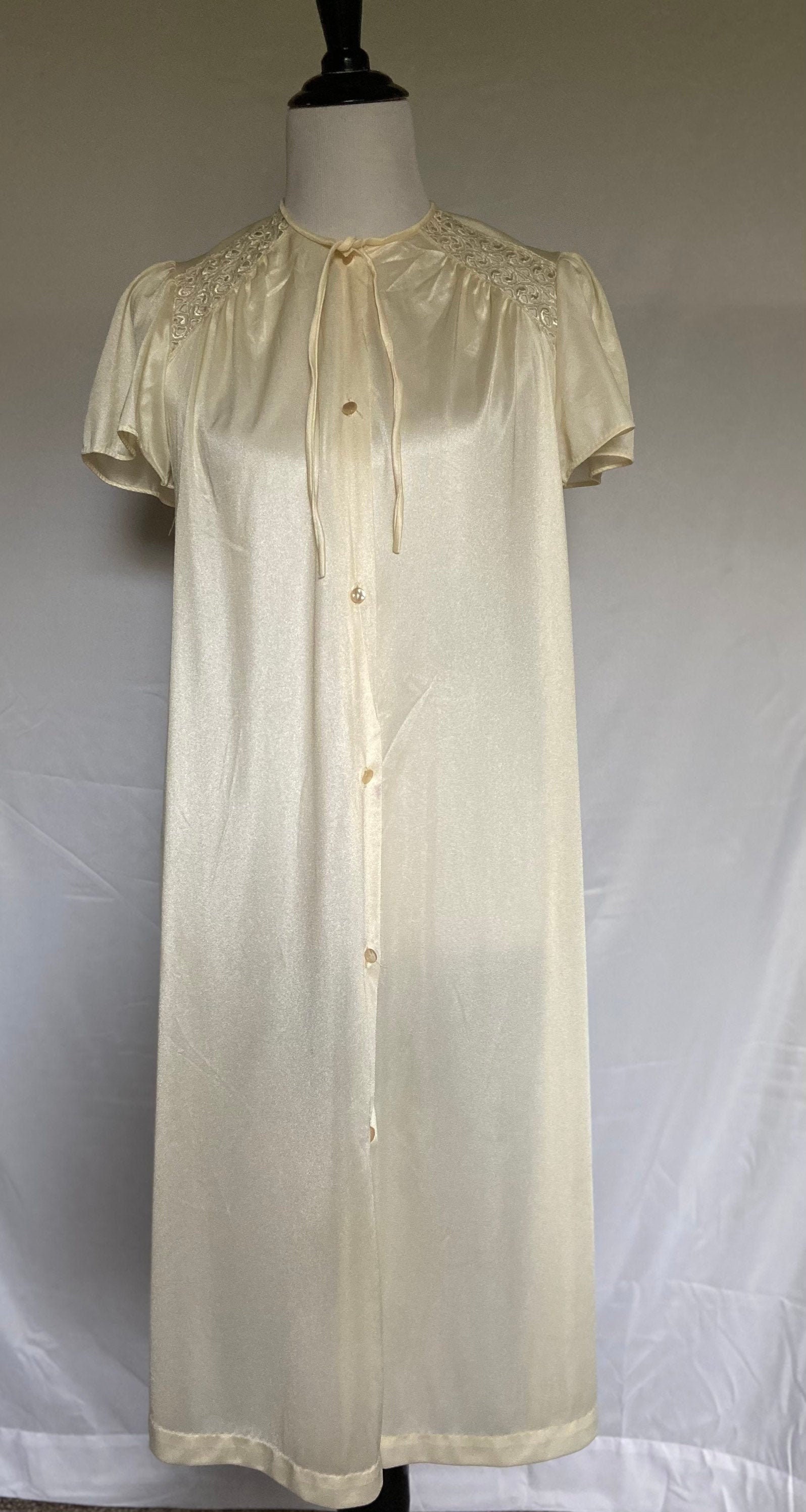 Vintage Stil Nachthemd, Dessous, Elfenbein Größe L, Pyjamas, Creme Nachtwäsche, Loungewear von JattengVintage