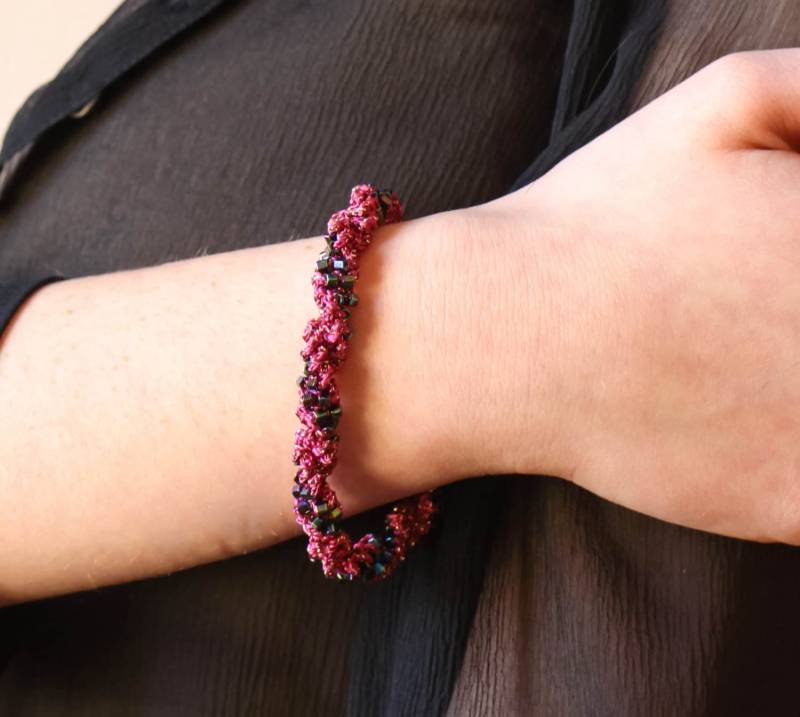 Diy Knitting Kit - Leah Twist Armband Kit Diy Knitting Kit - Leah Twist Armband Kit von JavoriDesigns