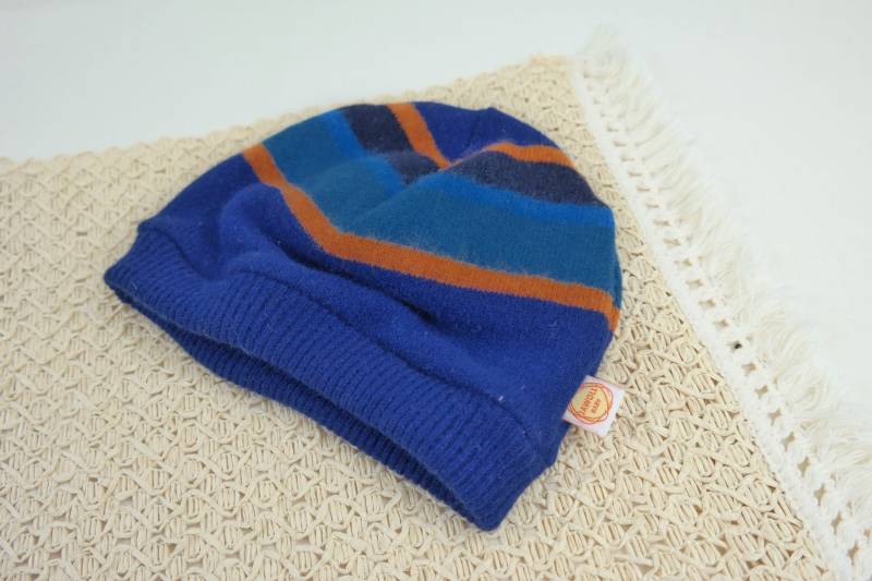 Mütze Beanie Für Kleinkinder Ku 52-55 Aus Upcycling Wolle in Blau Orange Gestreift Mütze Beanie Für Kleinkinder Ku 52-55 Aus Upcycling Wolle in Blau Orange Gestreift von JawollBaby