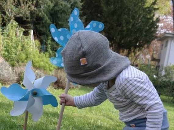 Sonnenhut Sommermütze Baby Kleinkind Mit Nackenschutz Aus 100 % Geretteter Wolle Kopfumfang 42 - 45 cm in Grau Sonnenhut Sommermütze Baby Kleinkind Mit Nackenschutz Aus 100 % Geretteter Wolle Kopfumfang 42 - 45 cm in Grau von JawollBaby