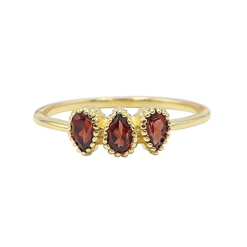 Jay Jools Granatring für Damen – 925er Sterlingsilber, 3-Stein-Ring, eleganter Geburtsstein-Schmuck (18 Karat vergoldet, 9) von Jay Jools