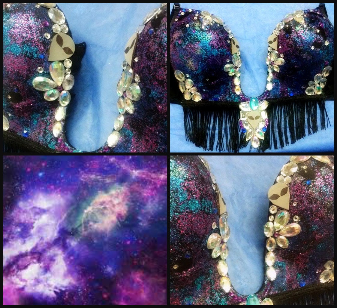 Glitzernder Alien Galaxy Rave Bh in Lila Und Blau Glitzernder Alien Galaxy Rave Bh in Lila Und Blau von JayPeaCrafts