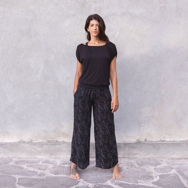 Jaya LUCY - Damen - lockeres Shirt für Yoga und Freizeit Jaya LUCY - Damen - lockeres Shirt für Yoga und Freizeit von Jaya