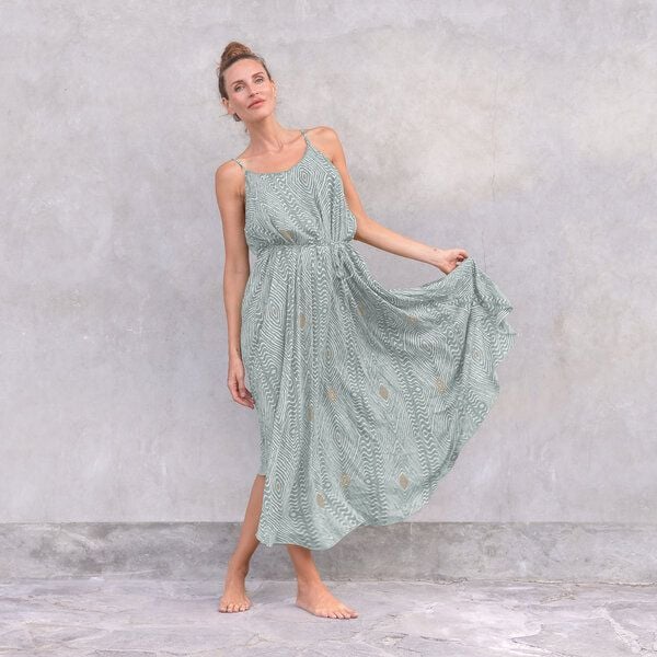 Jaya MAXIKLEID ESTELLE - Damen - Luftig-leichtes Maxikleid mit Allover-Blütenprint aus weichfließender Rayon-Viskose ideal für den Urlaub Jaya MAXIKLEID ESTELLE - Damen - Luftig-leichtes Maxikleid mit Allover-Blütenprint aus weichfließender Rayon-Viskose ideal für den Urlaub von Jaya