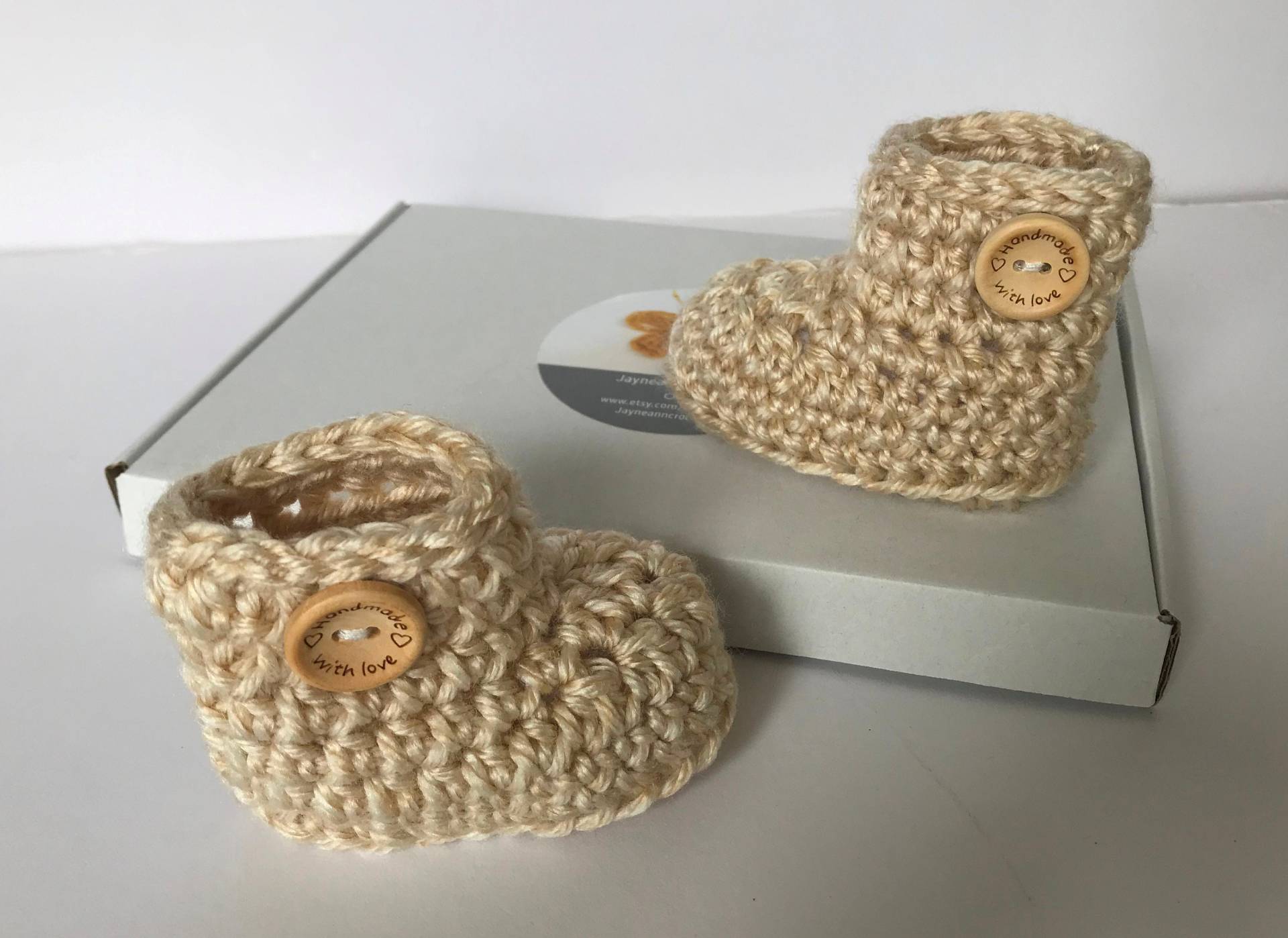 Beige Babyschühchen Häkeln Genderneutrales Geschenk Zur Geburt von Jayneanncrochet